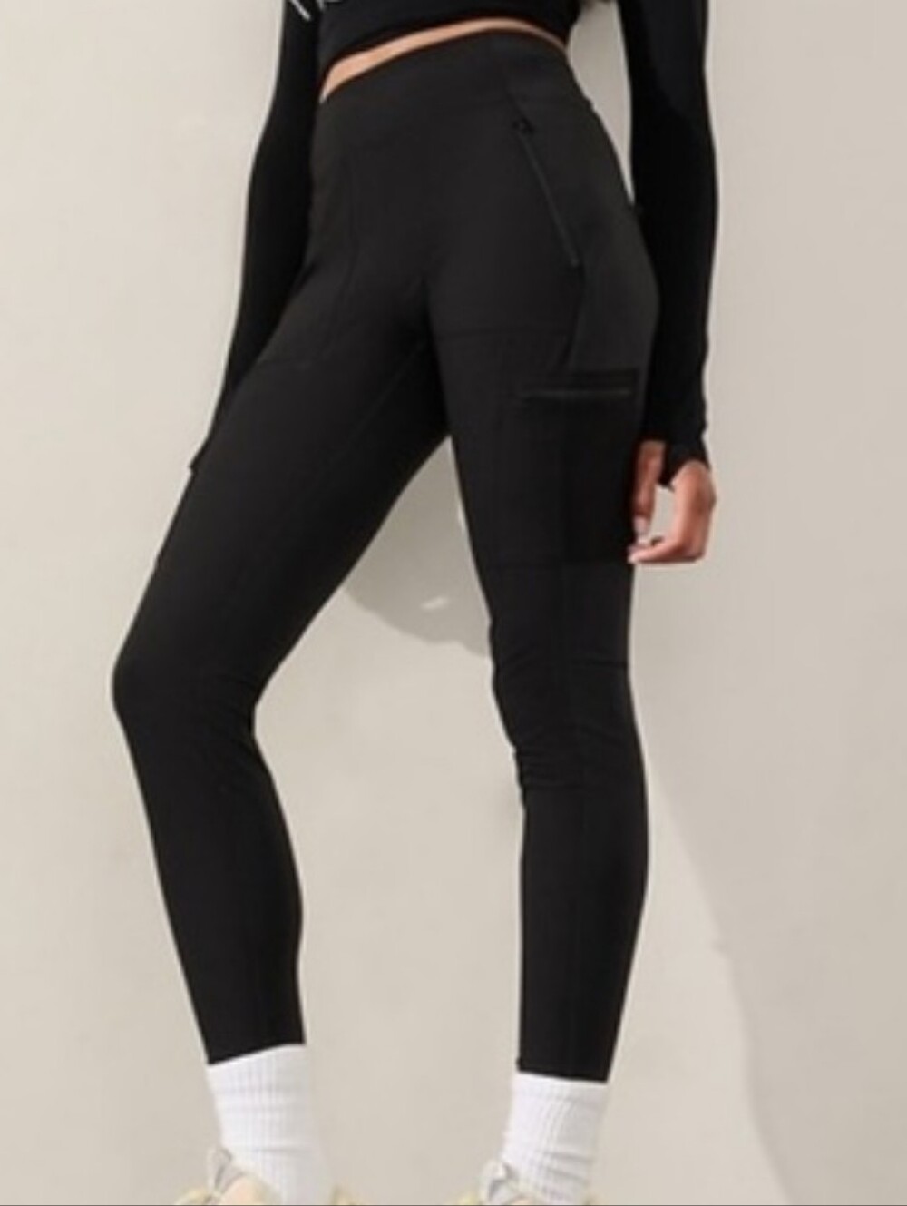 Athleta Black Headlands Hybrid Cargo Tight, Size 16